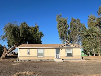 17140 Jackson Avenue, House other with 2 bedrooms, 2 bathrooms and null parking in Lemoore CA | Image 1