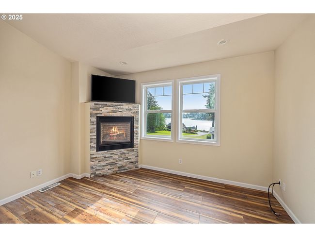 3271 Ne East Devils Lake Rd, House other with 4 bedrooms, 5 bathrooms and 5 parking in Otis OR | Image 18