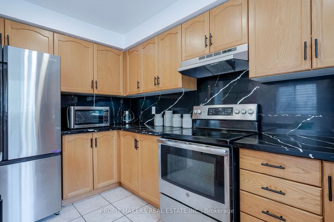 64 Tiller Trail, House attached with 3 bedrooms, 3 bathrooms and 2 parking in Brampton ON | Image 14