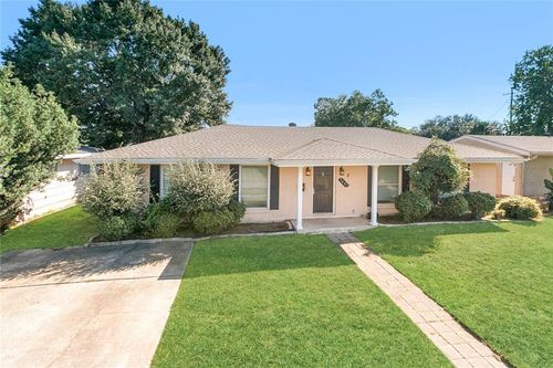 3621 Tartan Dr, Metairie, LA, 70003-1637 | Card Image