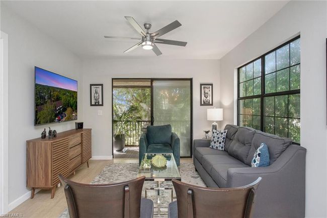 L201 - 5238 Treetops Dr, Condo with 2 bedrooms, 2 bathrooms and null parking in NAPLES FL | Image 8