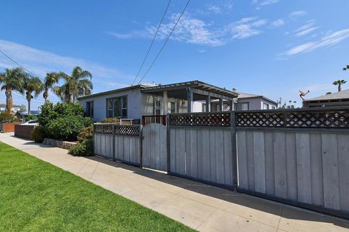 712 S Myers St, Oceanside, CA, 92054-3907 | Card Image