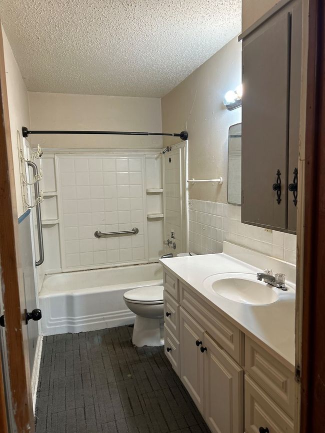 301 River Oaks St, House other with 3 bedrooms, 1 bathrooms and 1 parking in San Angelo TX | Image 6