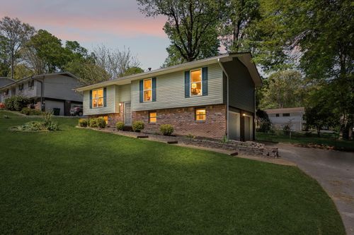 817 S Valleywood Circle, Hixson, TN, 37343 | Card Image