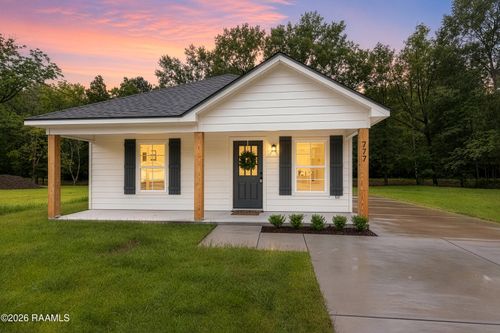 777 Sidney Dr, Breaux Bridge, LA, 70517-6015 | Card Image