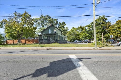 533 Weeden St, Pawtucket, RI, 02860-1625 | Card Image