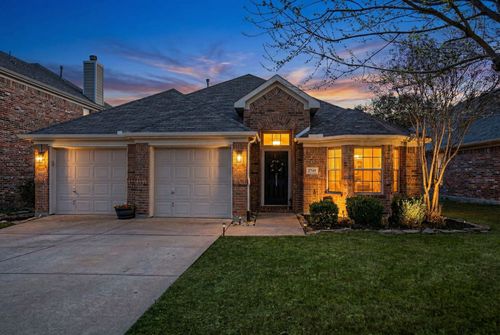 2749 Laurel Oak Dr, Mckinney, TX, 75071-8303 | Card Image