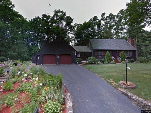 120 Middle Rd, Haverhill, MA, 01830-2407 | Card Image