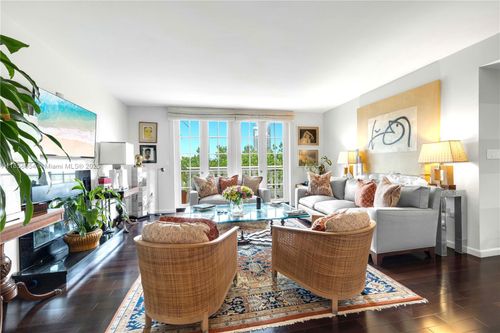 apt-211-243 Meridian Ave, Miami Beach, FL, 33139-7096 | Card Image