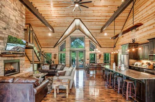 147 Walnut Hill Ln, Broken Bow, OK, 74728-7575 | Card Image