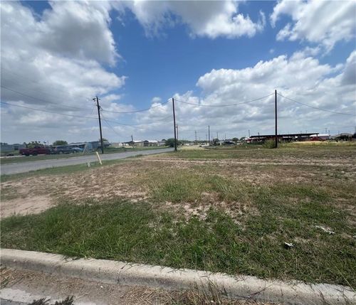 2809 Turquesa St, Donna, TX, 78537 | Card Image