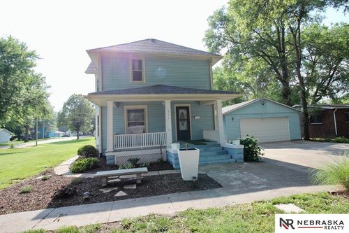 611 Juniper Ave, Crete, NE, 68333-2836 | Card Image