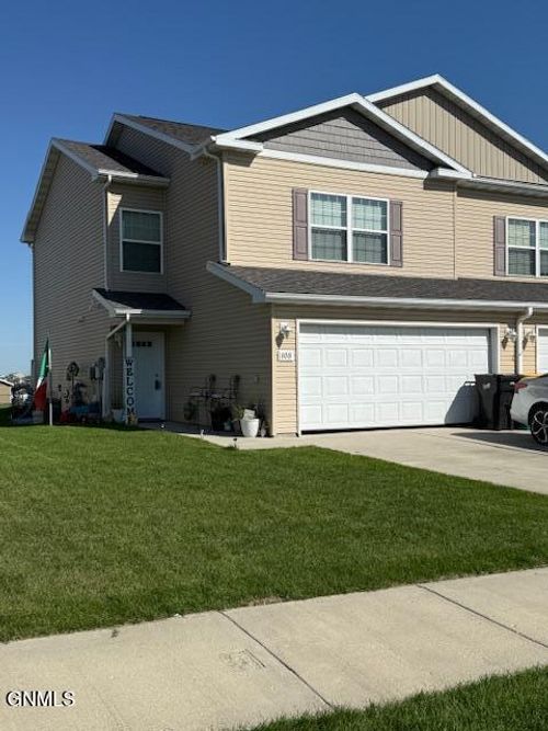 808 Bremner Ave, Bismarck, ND, 58503-1196 | Card Image