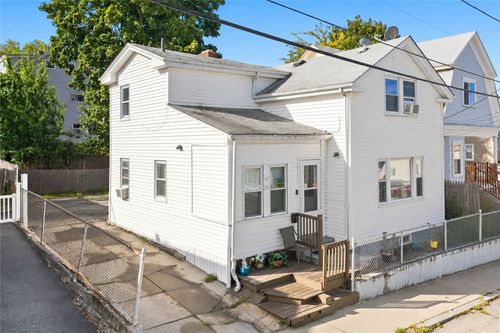 33 What Cheer Ave, Providence, RI, 02909-4811 | Card Image