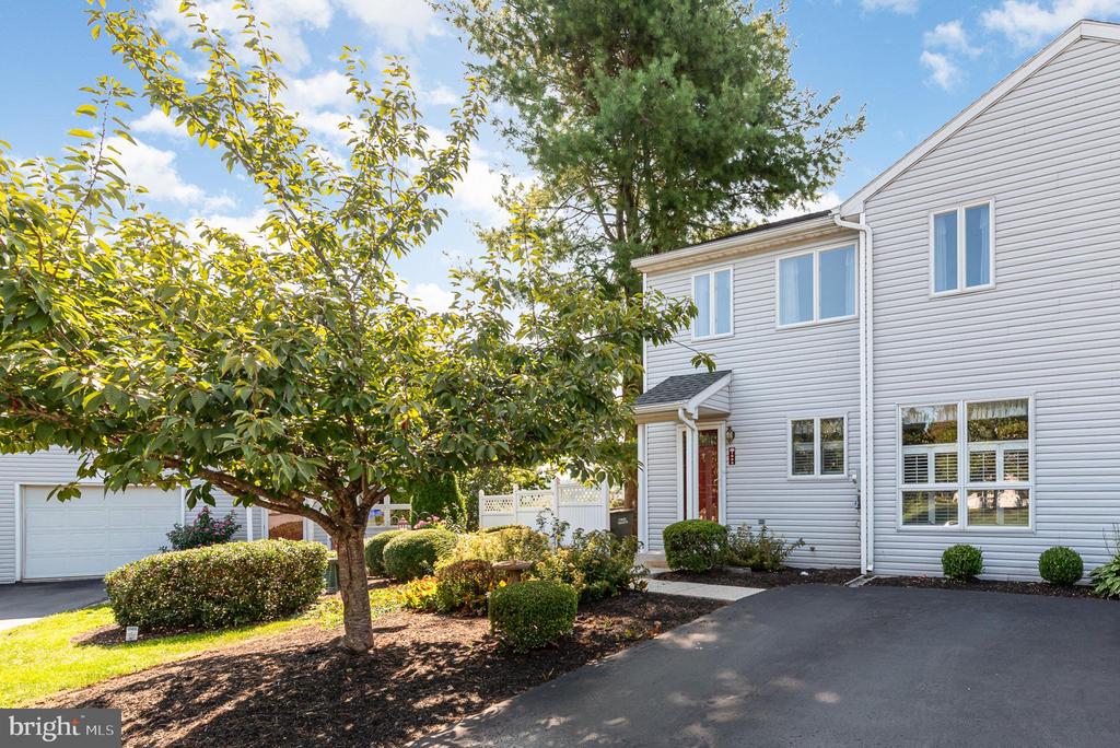 Creek View Ct, New Cumberland, PA 17070