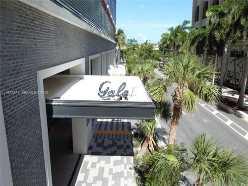 2711-159 Ne 6th St, Miami, FL, 33132-1896 | Card Image