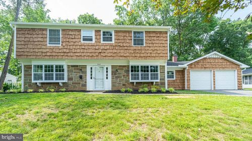 9003 Eastbourne Ln, LAUREL, MD, 20708-2404 | Card Image