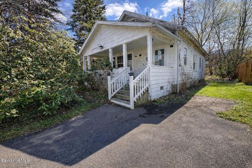 11 Allengate Ave, Pittsfield, MA, 01201-2801 | Card Image