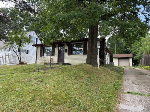 1818 Schiller Ave, Cuyahoga Falls, OH, 44223-1718 | Card Image