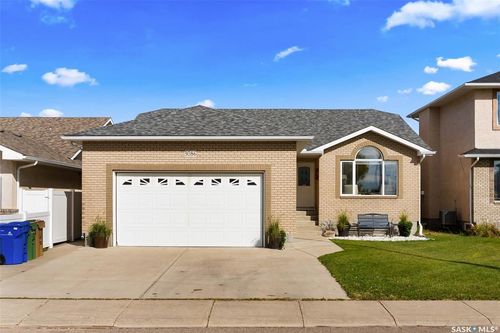 3086 Cranbourn Cres, Regina, SK, S4V3B3 | Card Image