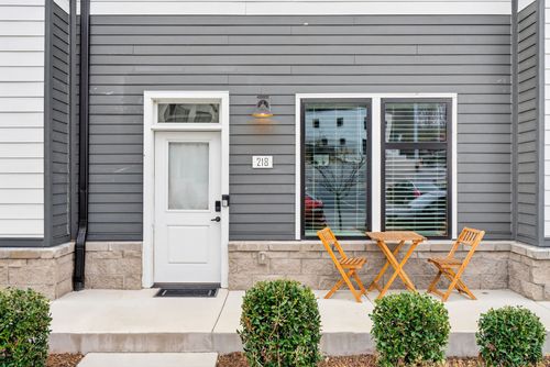 218 Hart St, Nashville, TN, 37210 | Card Image