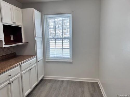 25 Jimal Dr, Middletown, NY, 10940-3649 | Card Image