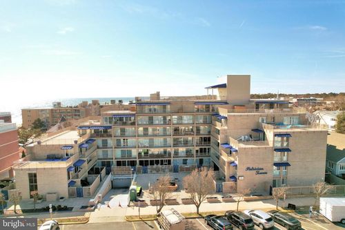 apt-111-8 Olive Ave, REHOBOTH BEACH, DE, 19971-2869 | Card Image