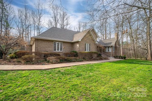 1816 Country Garden Dr, Shelby, NC, 28150-6165 | Card Image