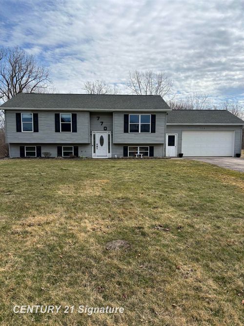 770 Pennell Rd, Imlay City, MI, 48444-9441 | Card Image