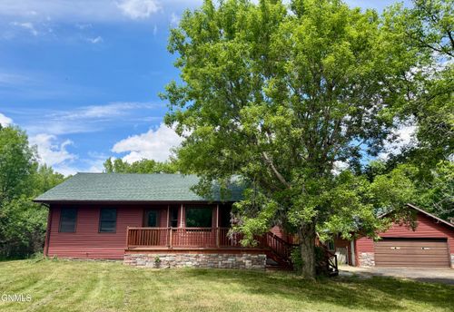 5760 Lariat Loop, Bismarck, ND, 58503-9128 | Card Image