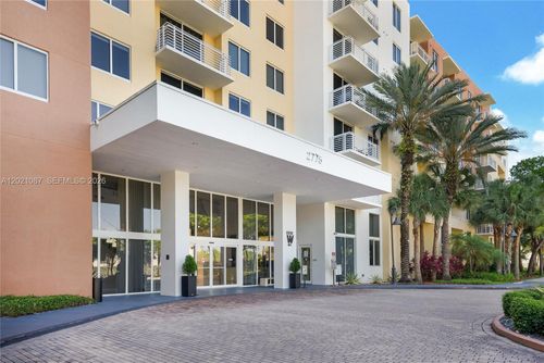 528-2775 Ne 187th St, Aventura, FL, 33180-2912 | Card Image