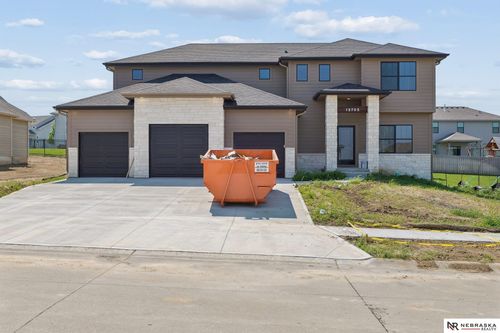 12705 Glenn St, Papillion, NE, 68138-3614 | Card Image