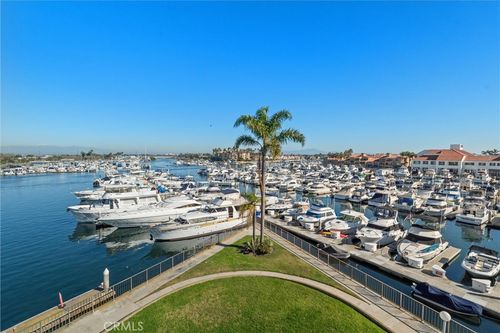 apt-303-2872 Coast Cir, Huntington Beach, CA, 92649-1860 | Card Image