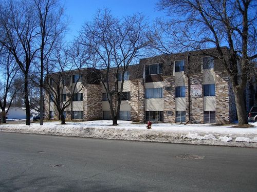 539 S Wasson Ln, River Falls, WI, 54022-2664 | Card Image