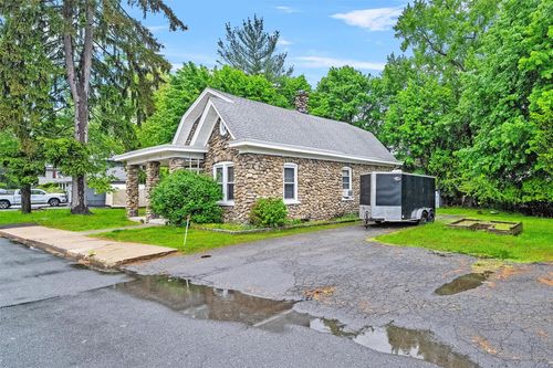 12 Sand St, Garnerville, NY, 10923-1414 | Card Image