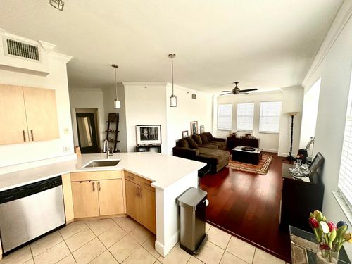 527-533 Ne 3rd Ave, Fort Lauderdale, FL, 33301-3273 | Card Image