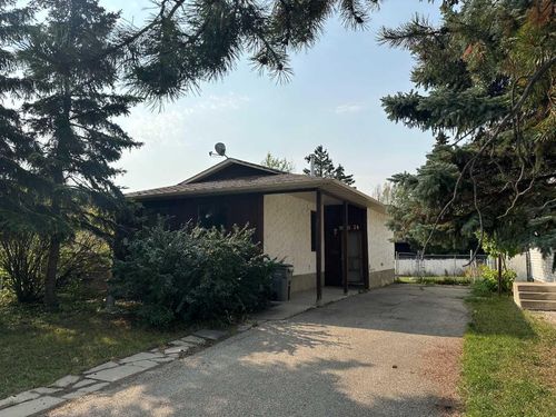 9538 74 Avenue, Grande Prairie, AB, T8V5A8 | Card Image