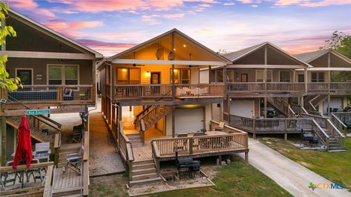 198 River Park Dr, New Braunfels, TX, 78130-3510 | Card Image