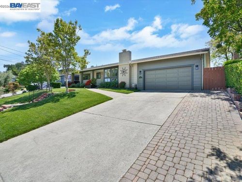 775 Bonde Ct, Pleasanton, CA, 94566-7503 | Card Image