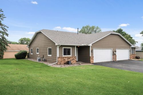 701 Auburn Pl Nw, Elk River, MN, 55330-1976 | Card Image