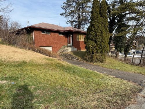 3015 Maryland Ave, N Versailles, PA, 15137-1443 | Card Image