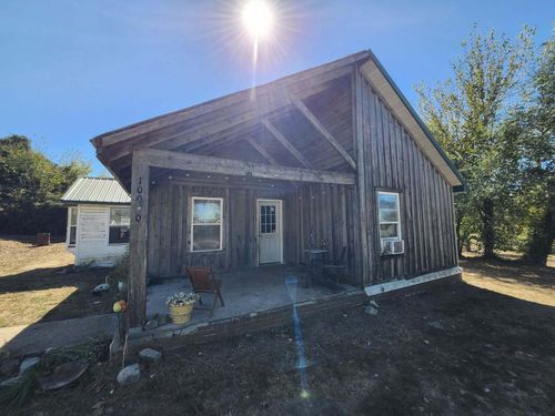 10090 Sunshine Dr, Mountain Grove, MO, 65711-2802 | Card Image