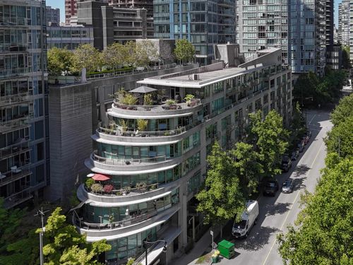 402-1478 W Hastings St, Vancouver, BC, V6G3J6 | Card Image