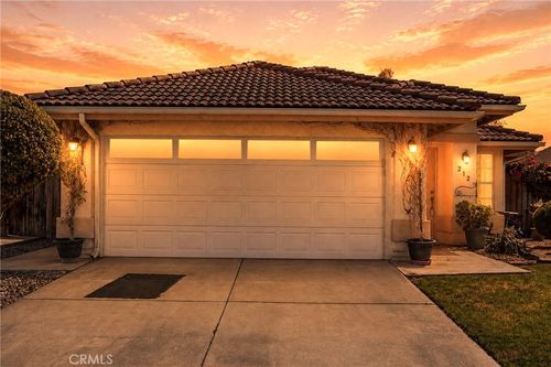 212 Varner Ct, Santa Maria, CA, 93458-9038 | Card Image