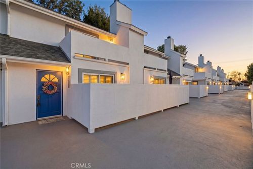 c-7304 Balboa Blvd, Lake Balboa, CA, 91406-2759 | Card Image