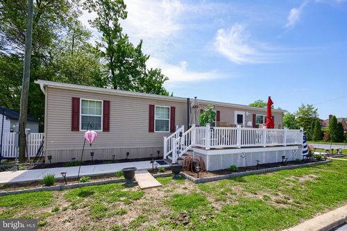 1020 Sterling Ave, READING, PA, 19606-1311 | Card Image