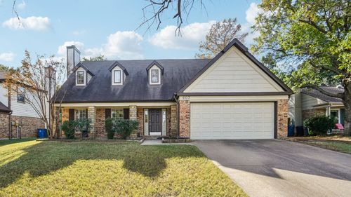 607 Ashcroft Dr, Grapevine, TX, 76051-4467 | Card Image