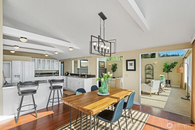 11613 Sw Shawnee Rd, House other with 5 bedrooms, 3 bathrooms and null parking in Vashon WA | Image 11