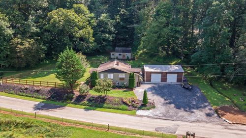 1050 Nickajack Rd, Franklin, NC, 28734-3607 | Card Image