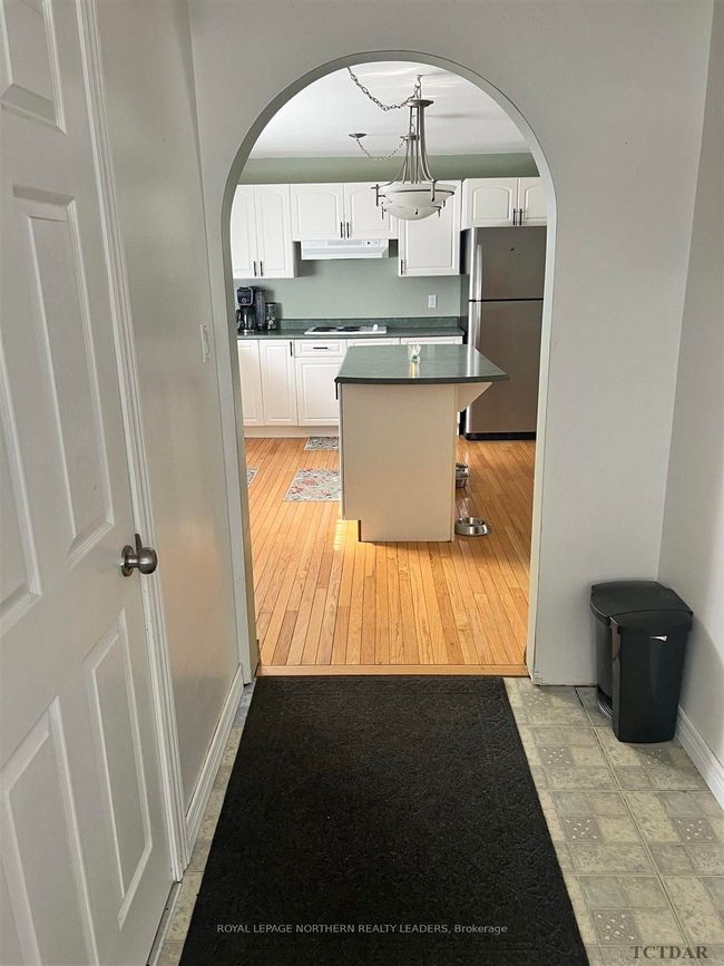 31 Poplar St, House other with 2 bedrooms, 2 bathrooms and 10 parking in Dowling ON | Image 4